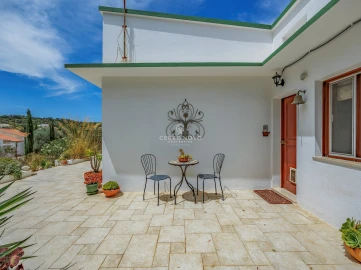 Moradia T2 para Venda em Loule (São Sebastião)