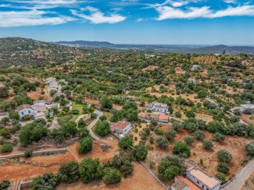 Moradia T2 para Venda em Loule (São Sebastião)