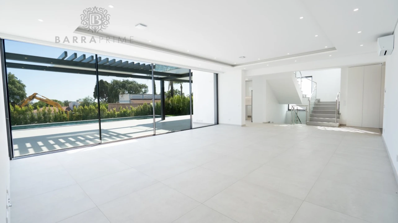 Moradia T4 para Venda em Albufeira e Olhos de Água Foto 10