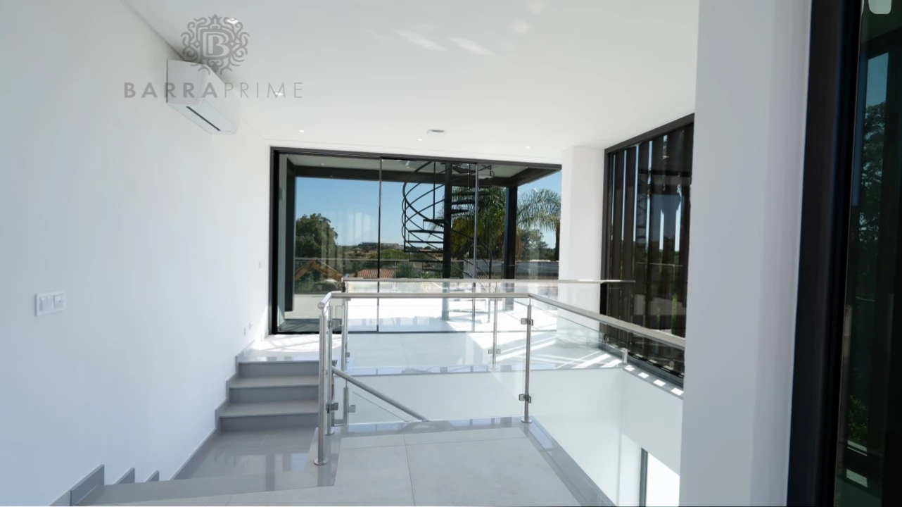 Moradia T4 para Venda em Albufeira e Olhos de Água Foto 21