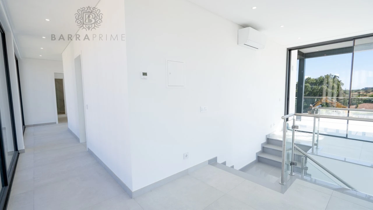 Moradia T4 para Venda em Albufeira e Olhos de Água Foto 22