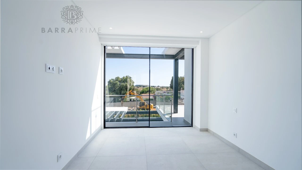 Moradia T4 para Venda em Albufeira e Olhos de Água Foto 23