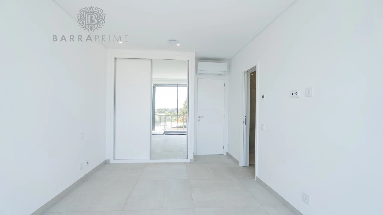 Moradia T4 para Venda em Albufeira e Olhos de Água Foto 24