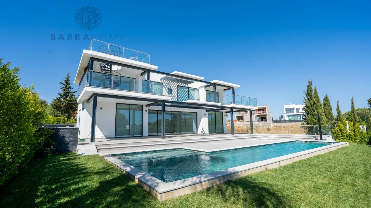 Moradia T4 para Venda em Albufeira e Olhos de Água Foto 2