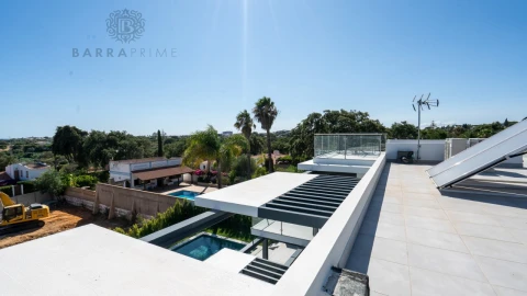 Moradia T4 para Venda em Albufeira e Olhos de Água