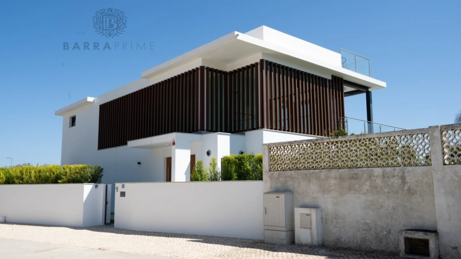 Moradia T4 para Venda em Albufeira e Olhos de Água Foto 36