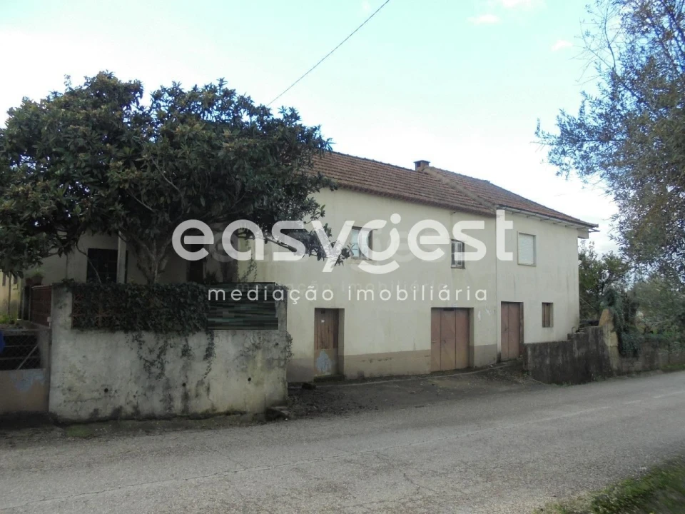 Moradia T3 para Venda em Nossa Senhora do Pranto Foto 1