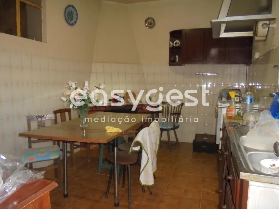 Moradia T3 para Venda em Nossa Senhora do Pranto Foto 6