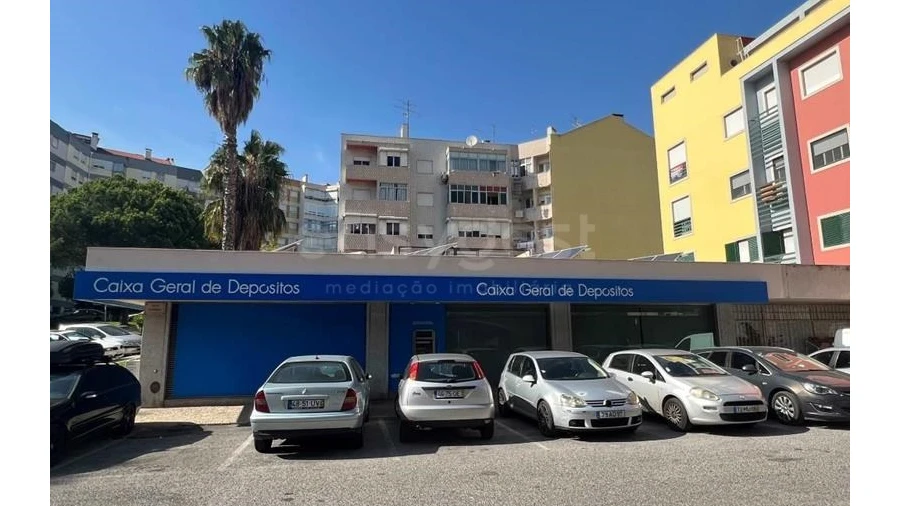 Loja para Venda em Póvoa de Santo Adrião e Olival Basto