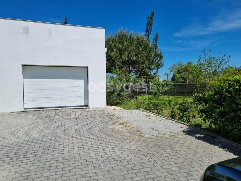 Moradia T4 para Venda em Travanca de Lagos Foto 5