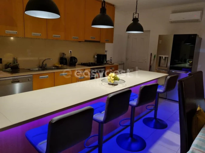 Moradia T4 para Venda em Travanca de Lagos Foto 9