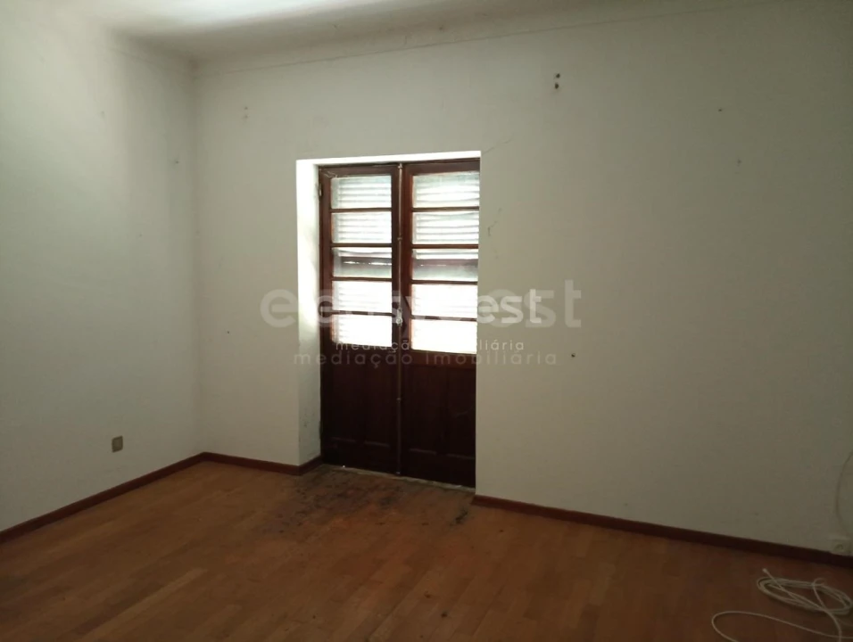 Moradia T6 para Venda em Cernache Foto 18