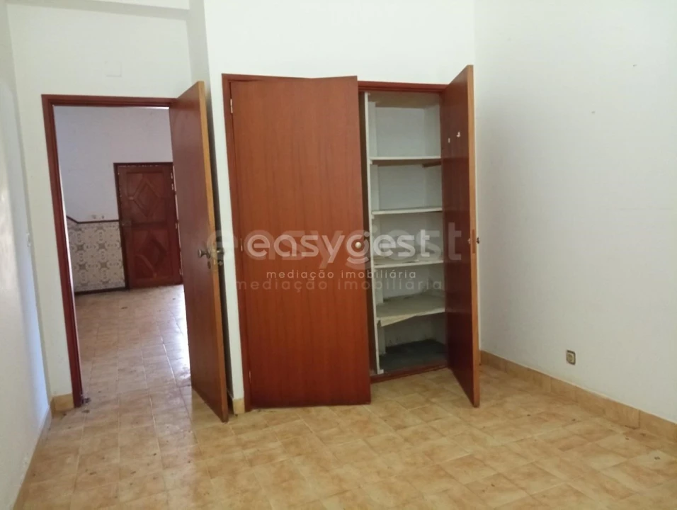 Moradia T6 para Venda em Cernache Foto 25