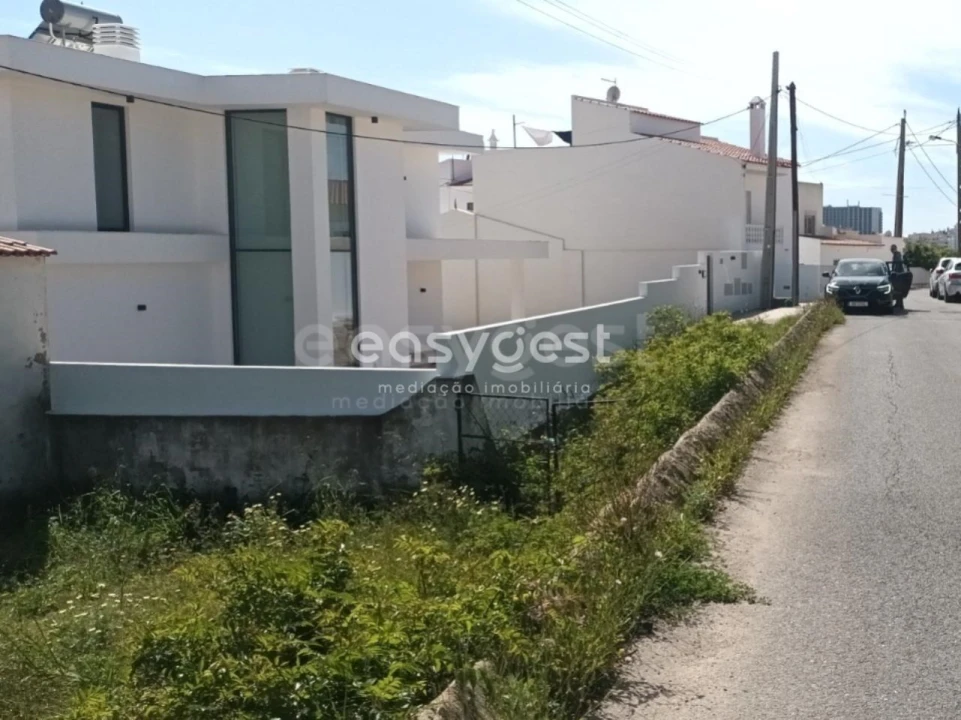Terreno para Venda em Albufeira e Olhos de Água Foto 8