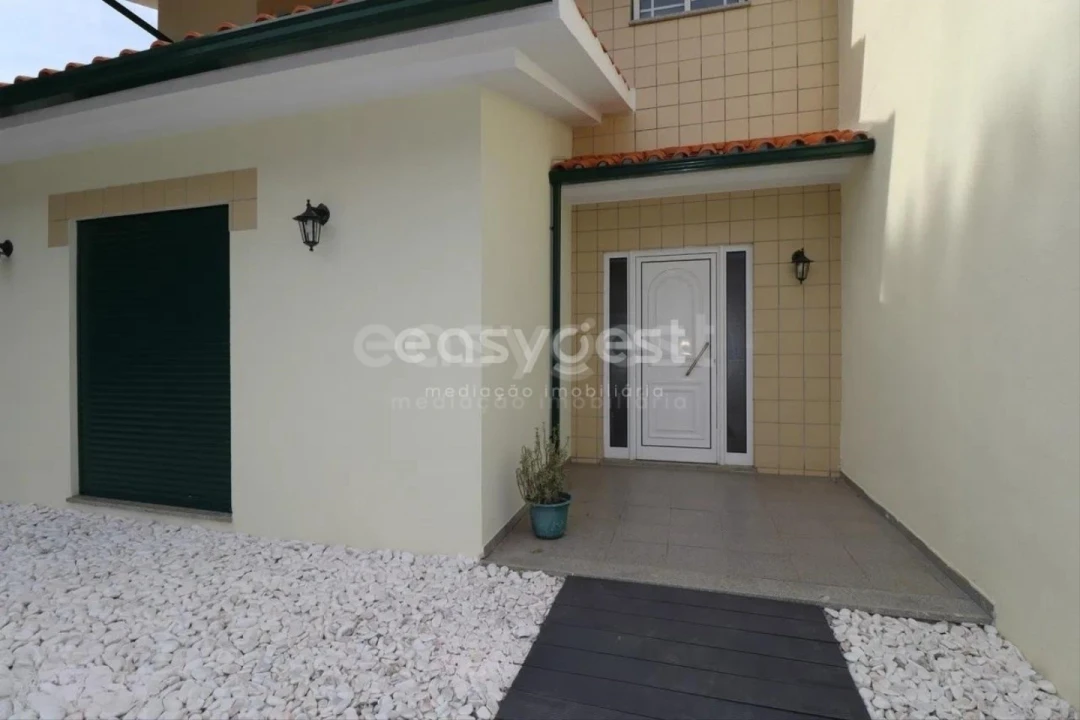 Moradia T3 para Venda em Branca Foto 3