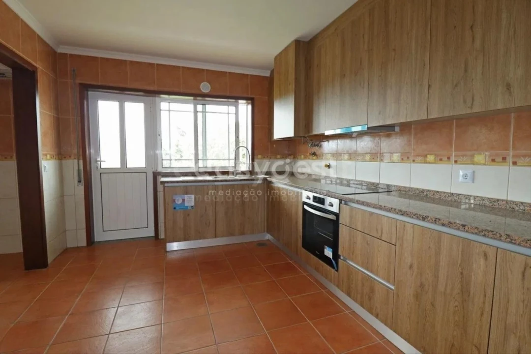 Moradia T3 para Venda em Branca Foto 4