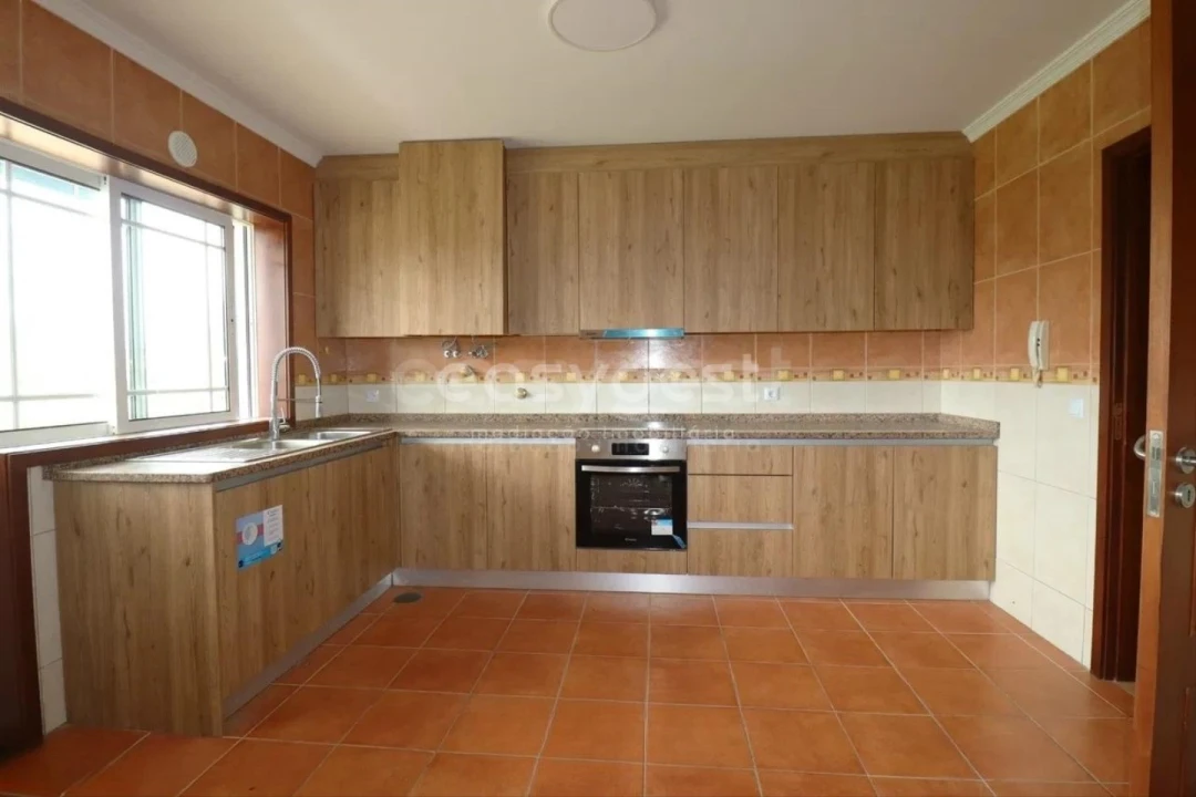 Moradia T3 para Venda em Branca Foto 5