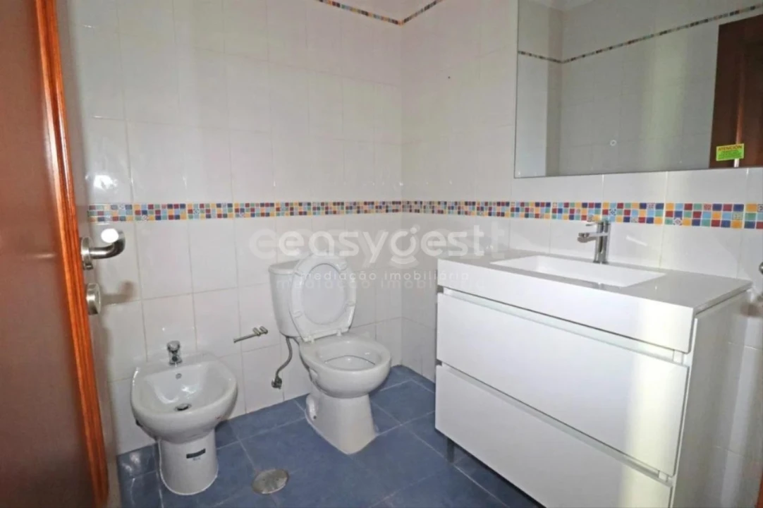 Moradia T3 para Venda em Branca Foto 9