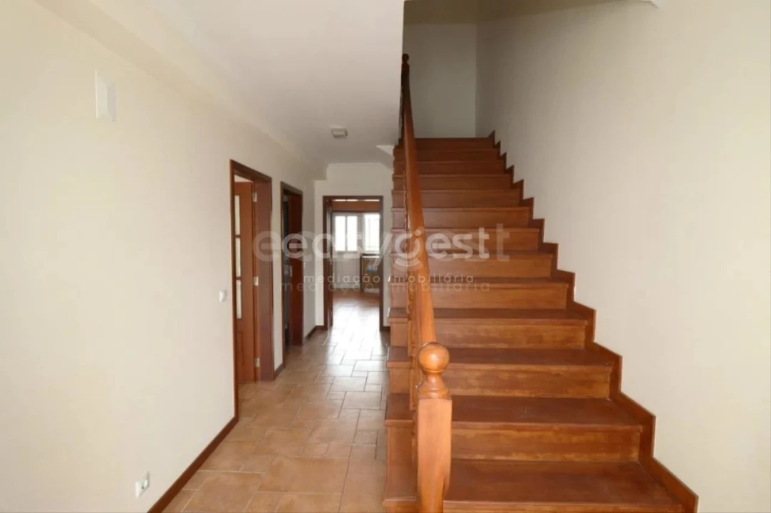 Moradia T3 para Venda em Branca Foto 10