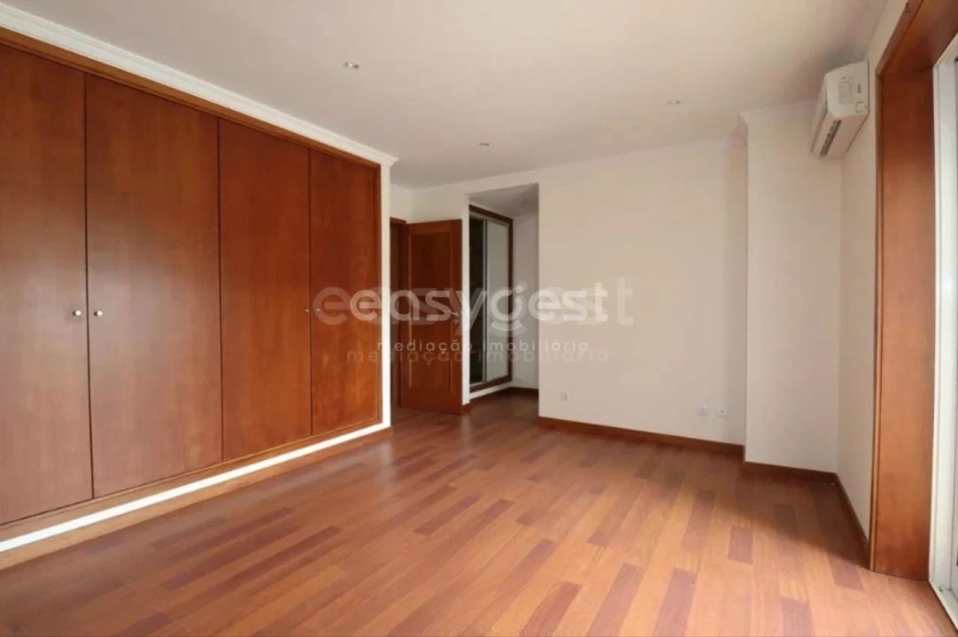 Moradia T3 para Venda em Branca Foto 19