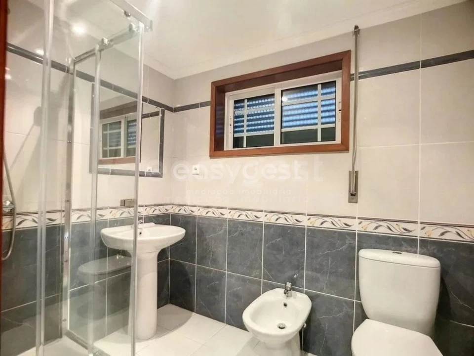 Moradia T3 para Venda em Branca Foto 43