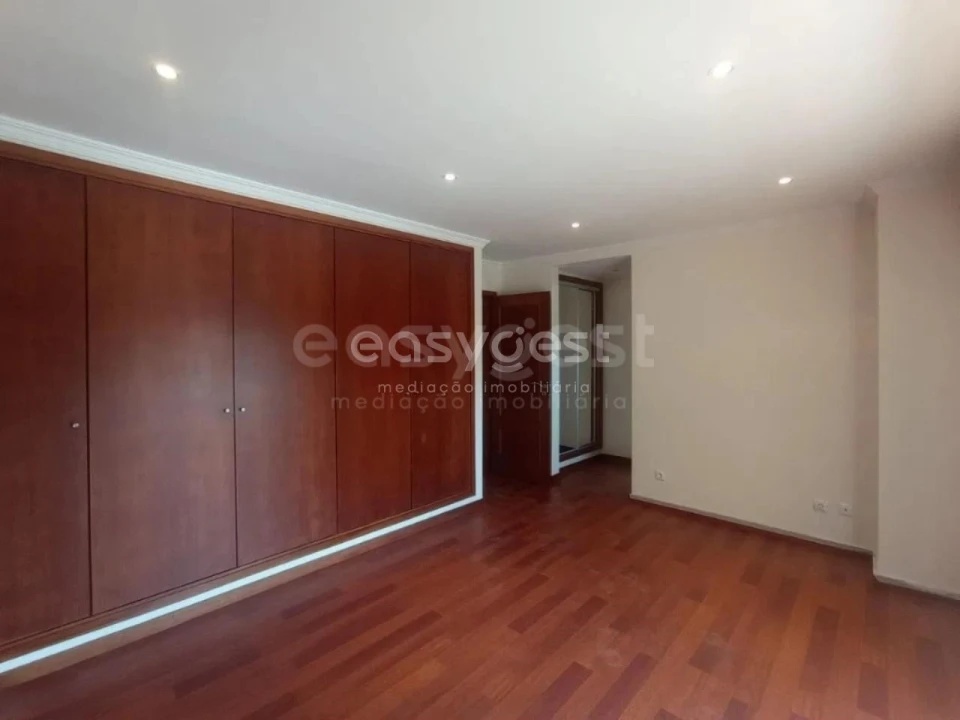 Moradia T3 para Venda em Branca Foto 44