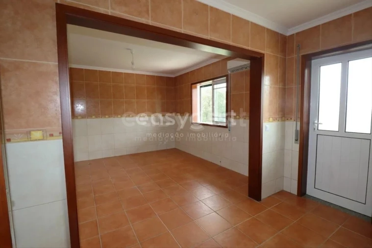 Moradia T3 para Venda em Branca Foto 6