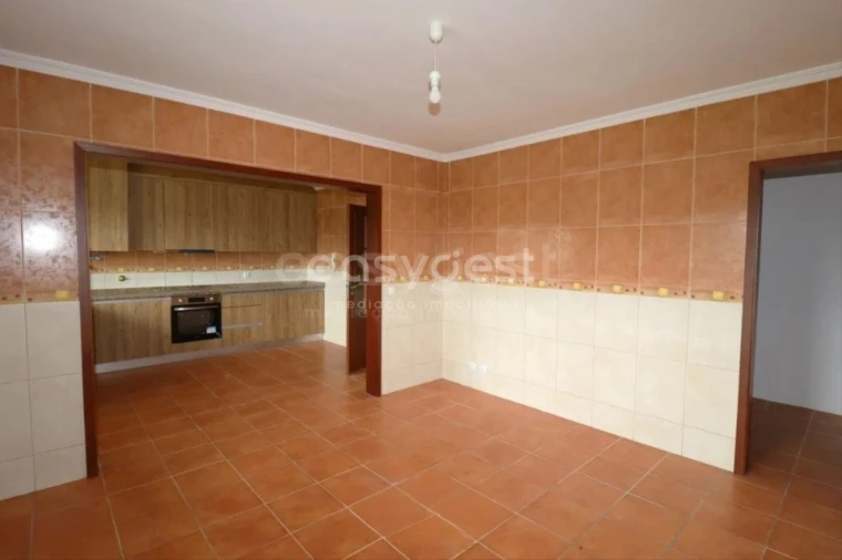 Moradia T3 para Venda em Branca Foto 8