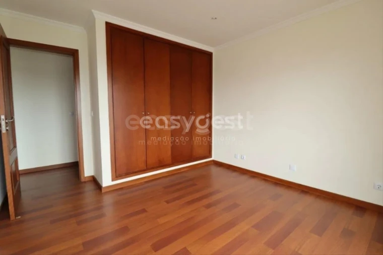 Moradia T3 para Venda em Branca Foto 26