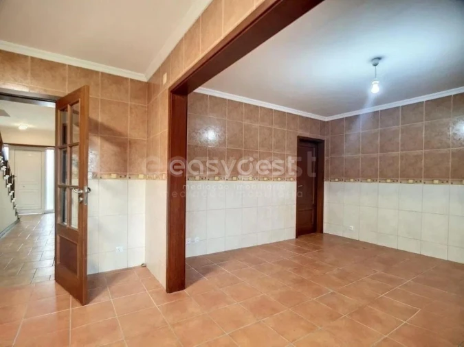 Moradia T3 para Venda em Branca Foto 40