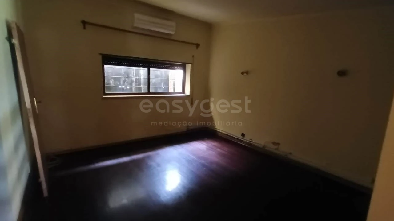 Moradia T3 para Venda em Batalha Foto 11