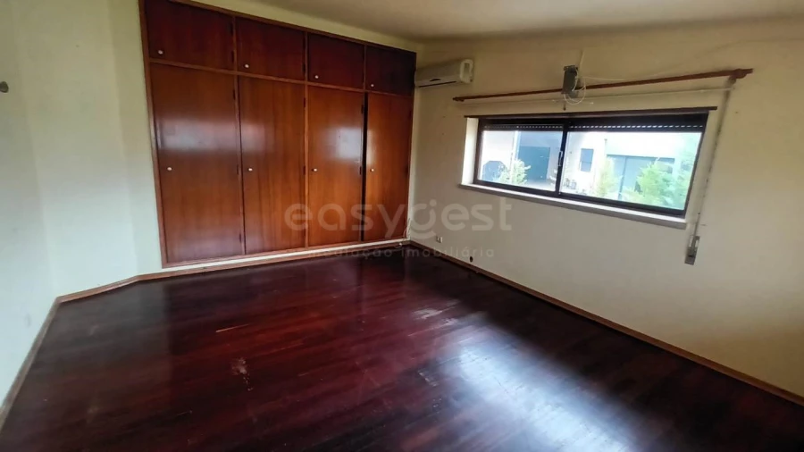 Moradia T3 para Venda em Batalha Foto 2