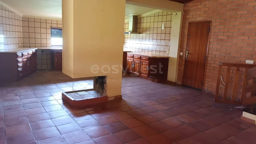 Moradia T3 para Venda em Batalha Foto 4