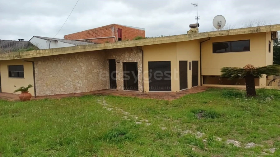 Moradia T3 para Venda em Batalha Foto 23