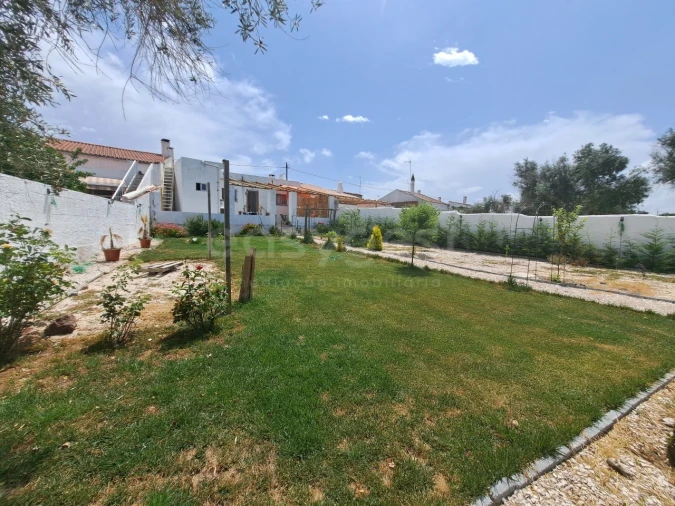 Moradia T3 para Venda em Salvada e Quintos Foto 18