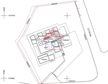 Moradia T4 para Venda em Loule (São Sebastião)