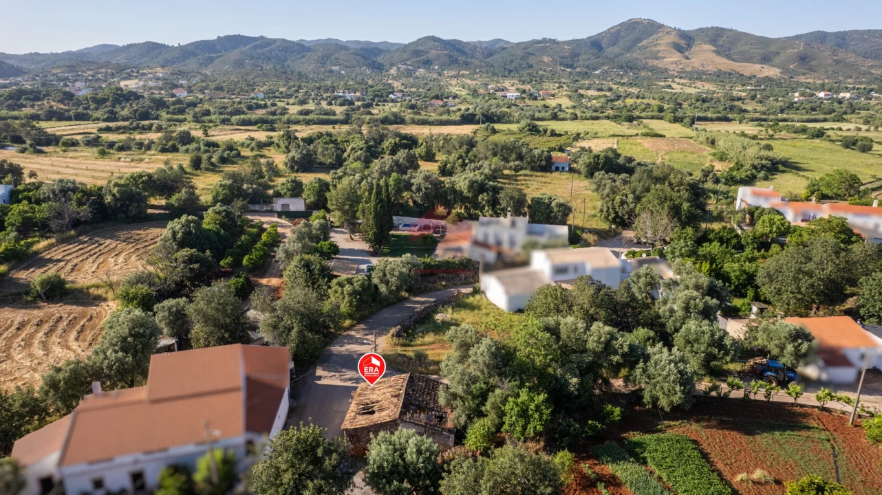 Moradia T0 para Venda em Salir Foto 7