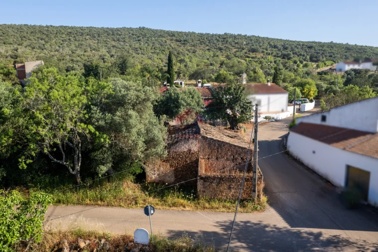 Moradia T0 para Venda em Salir Foto 6