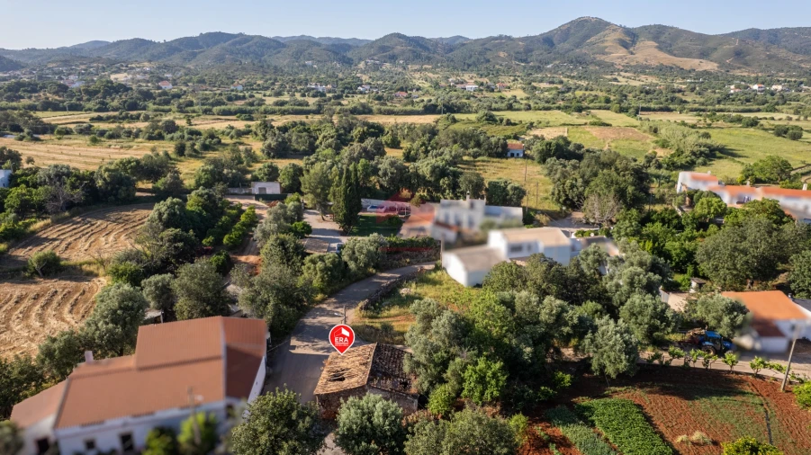 Moradia T0 para Venda em Salir Foto 7