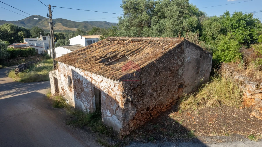 Moradia T0 para Venda em Salir Foto 2