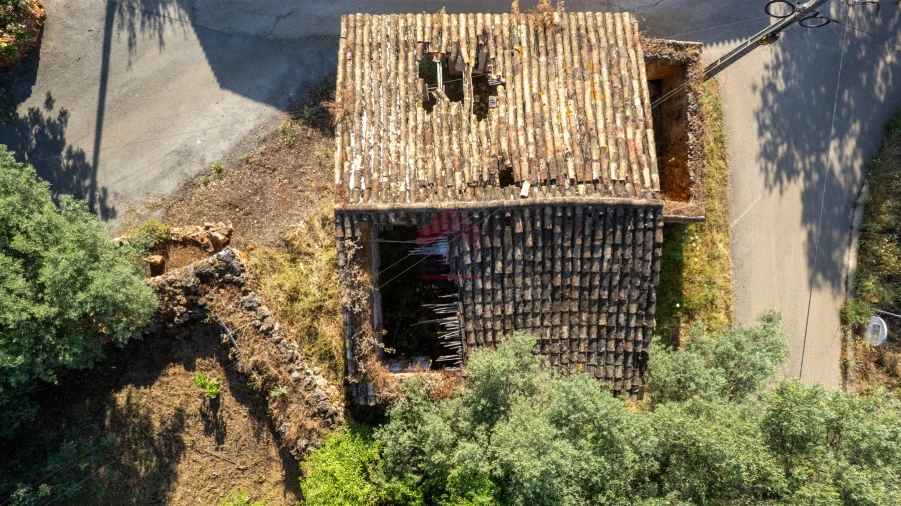 Moradia T0 para Venda em Salir Foto 5