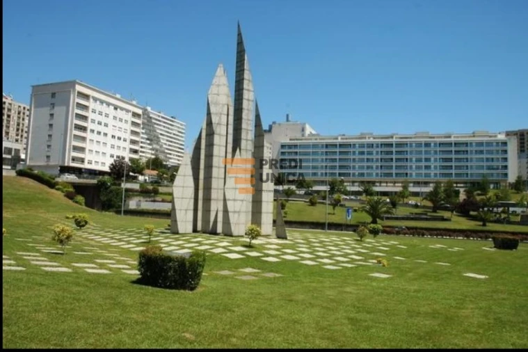 Loja para Arrendamento em Cidade da Maia Foto 13