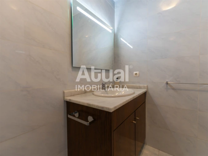 Apartamento T3 para Venda em Caldas de Vizela (São Miguel e São João) Foto 14