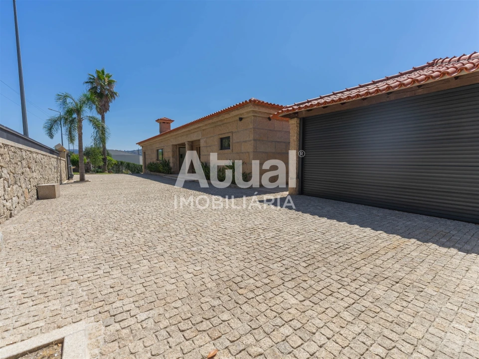 Moradia T3 para Venda em Caldas de Vizela (São Miguel e São João) Foto 47