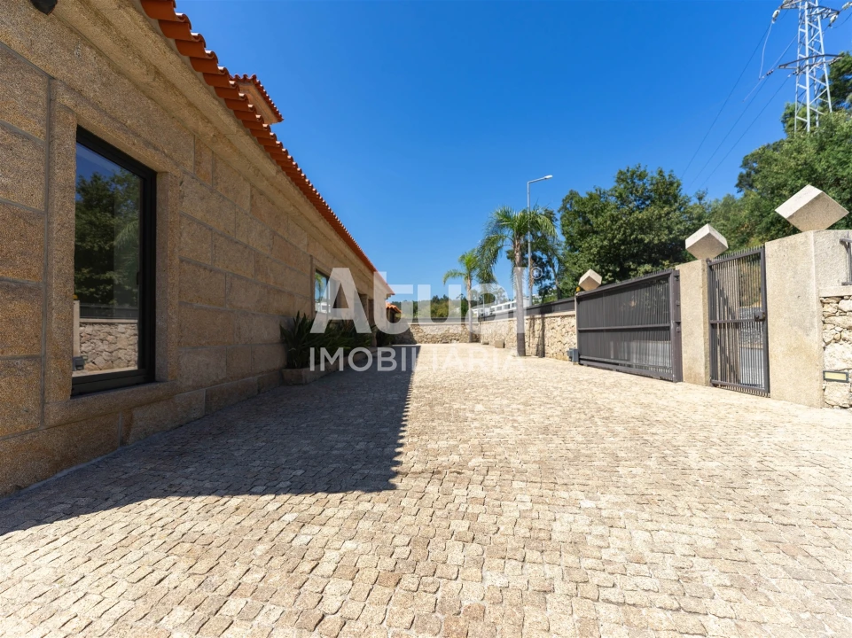 Moradia T3 para Venda em Caldas de Vizela (São Miguel e São João) Foto 46