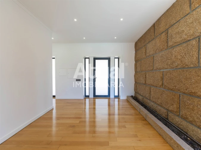 Moradia T3 para Venda em Caldas de Vizela (São Miguel e São João) Foto 5