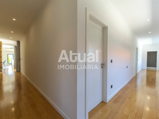 Moradia T3 para Venda em Caldas de Vizela (São Miguel e São João) Foto 16