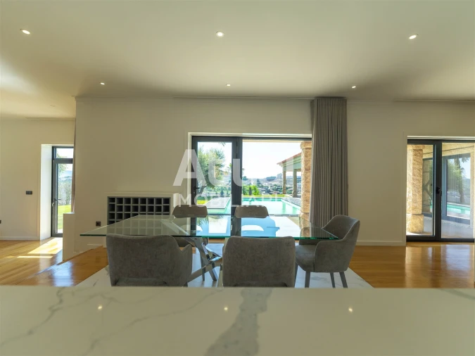 Moradia T3 para Venda em Caldas de Vizela (São Miguel e São João) Foto 11