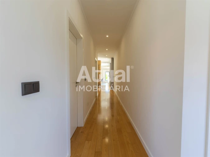 Moradia T3 para Venda em Caldas de Vizela (São Miguel e São João) Foto 18