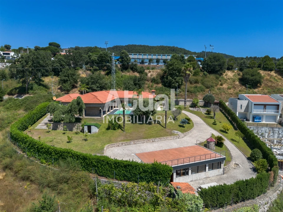 Moradia T3 para Venda em Caldas de Vizela (São Miguel e São João) Foto 2